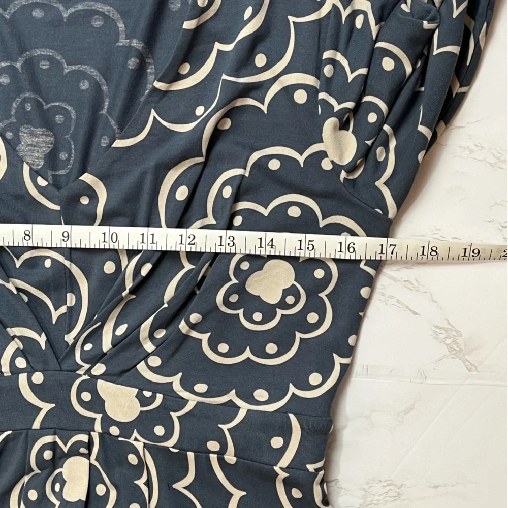 Boden V-neck gathered pullover dress in slate gray/blue color, size 8 - Picture 7 of 7